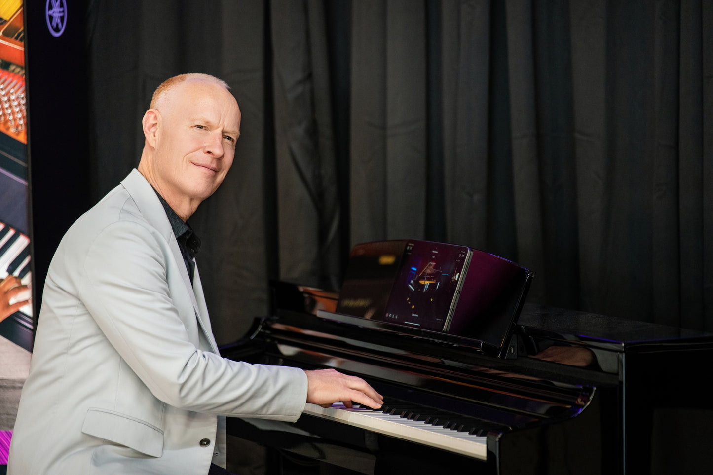 CSP275 - Clavinova tablet-controlled smart piano with bench